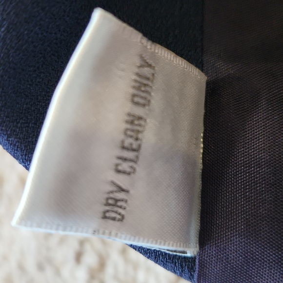 Gorgeous Navy Blue Fully Lined Classic Business Skirt, size 14 - Picture 10 of 11